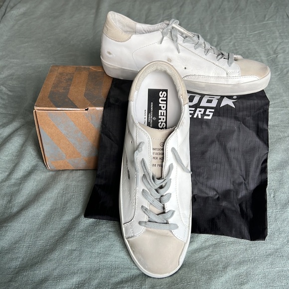 Golden Goose Superstars size 40- NIB - Picture 2 of 5